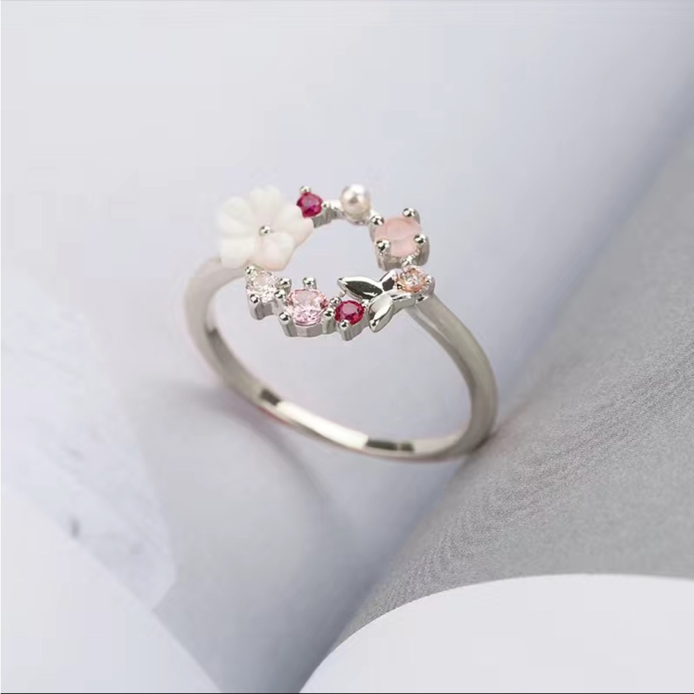 New Women’s 925 Silver Beautiful Butterflies Flower Ring - Picture 2 of 3